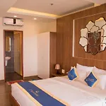 C\'Lavie Hotel - Saigon Airport Hotel