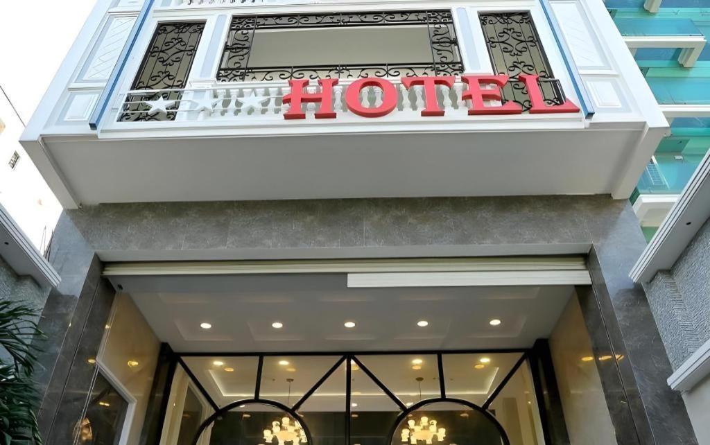 Hotel C'lavie - Saigon Airport 2*